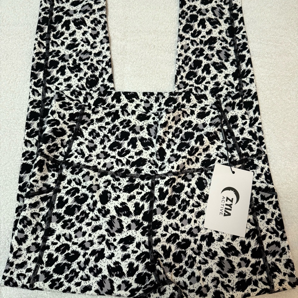 ZYIA Black and White Patterned Leggings